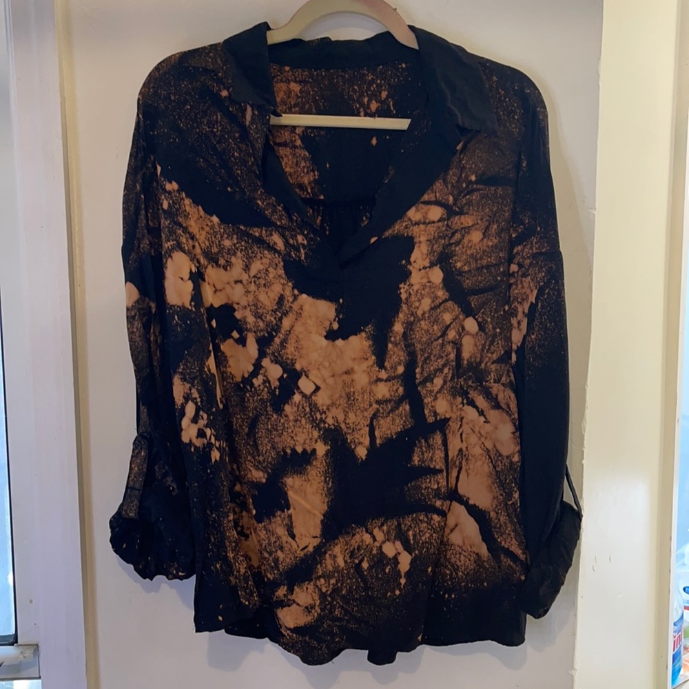Oversized Ruched-Back Bleach Dyed blouse